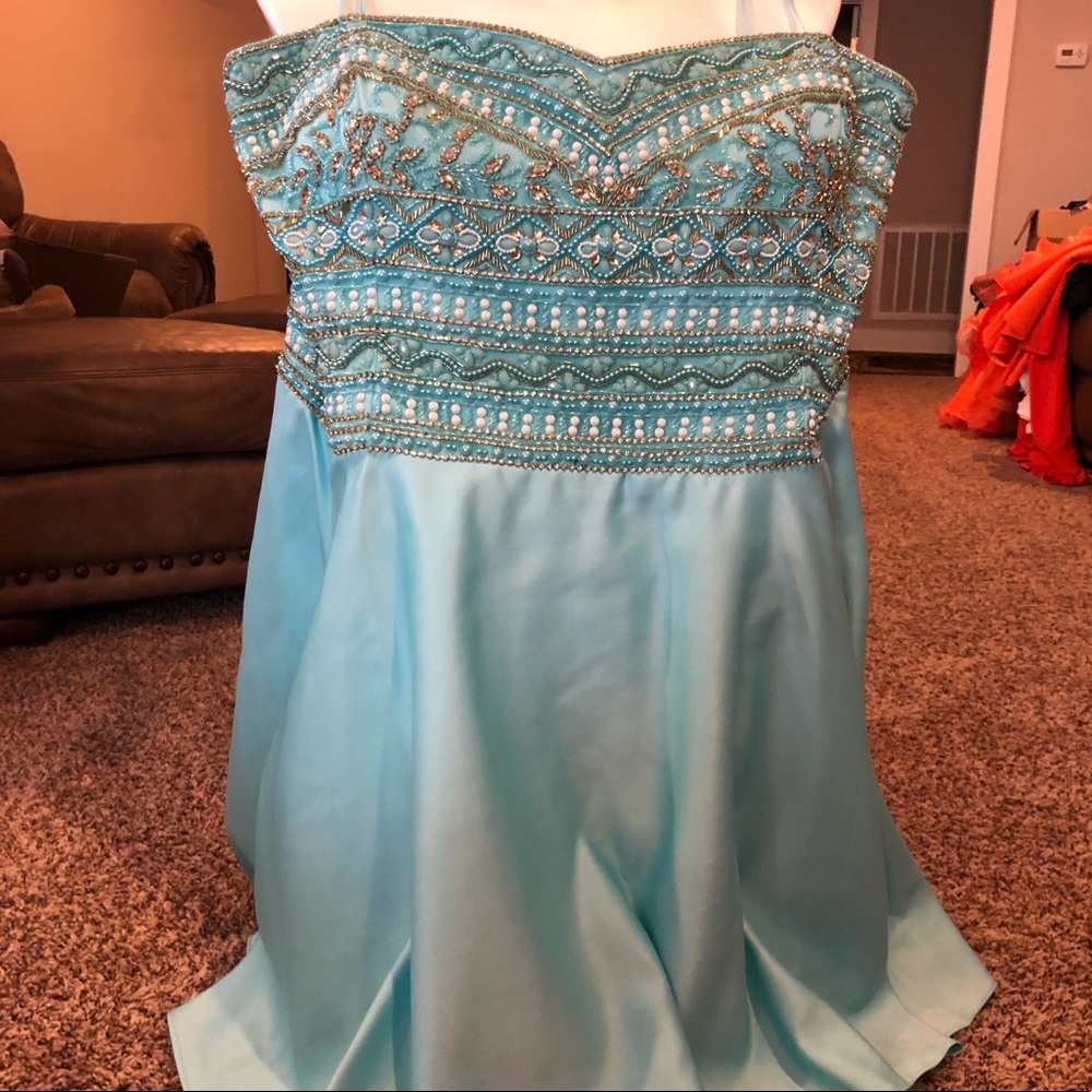 Size 28 Splash light blue cocktail.  VGC